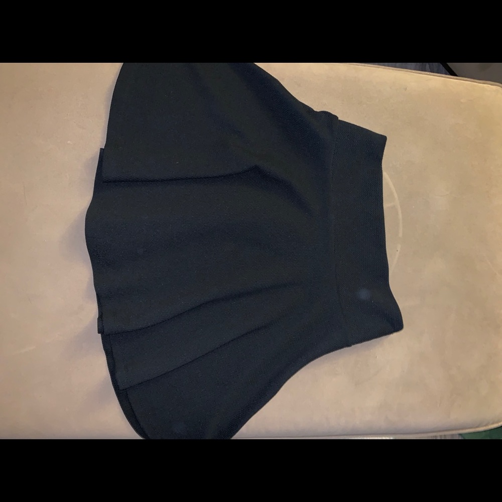 black skirt